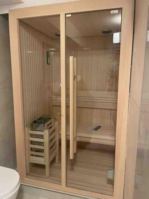 Appartamento Con Piscina E Sauna Bissone Εξωτερικό φωτογραφία